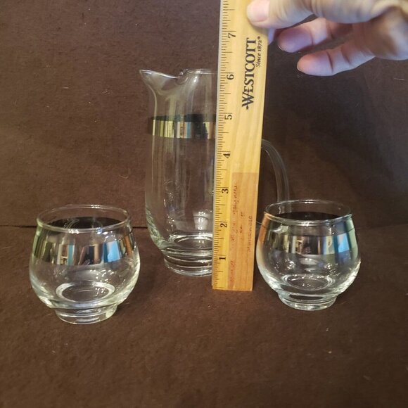 Small Libbey Mid Century Silver Stripe‎ Glass Pitcher With 2 Glasses - Picture 3 of 14